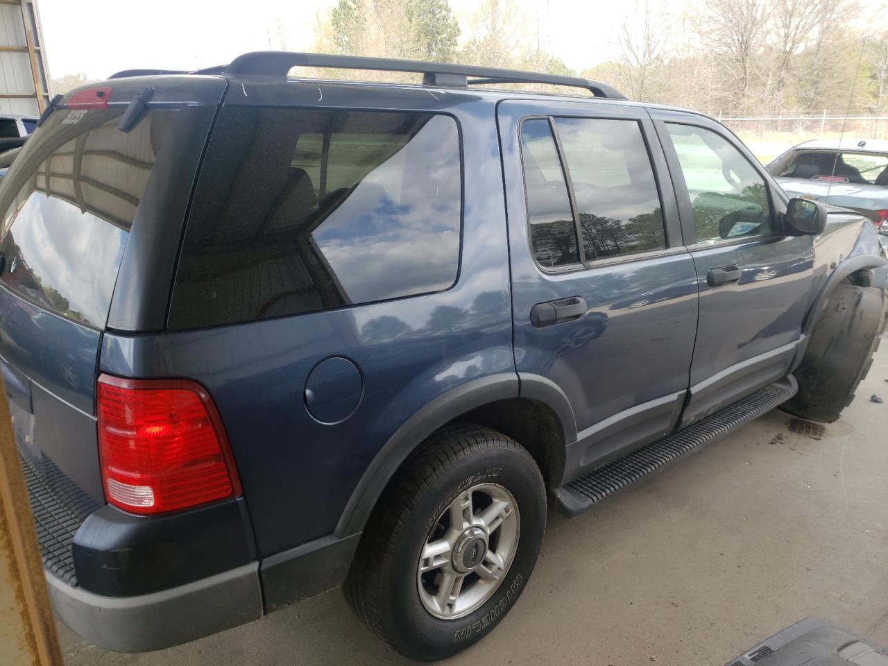 Zdjęcie 4 z aukcji – 2003 FORD EXPLORER X z VIN 1FMZU63K93UA97915