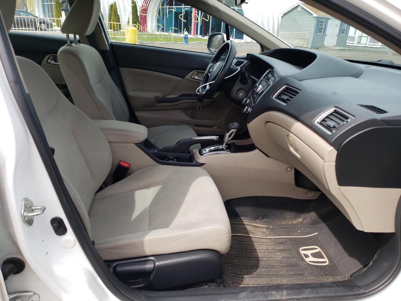 Photo 5 from auction – 2013 HONDA CIVIC LX with VIN 2HGFB2F53DH568572