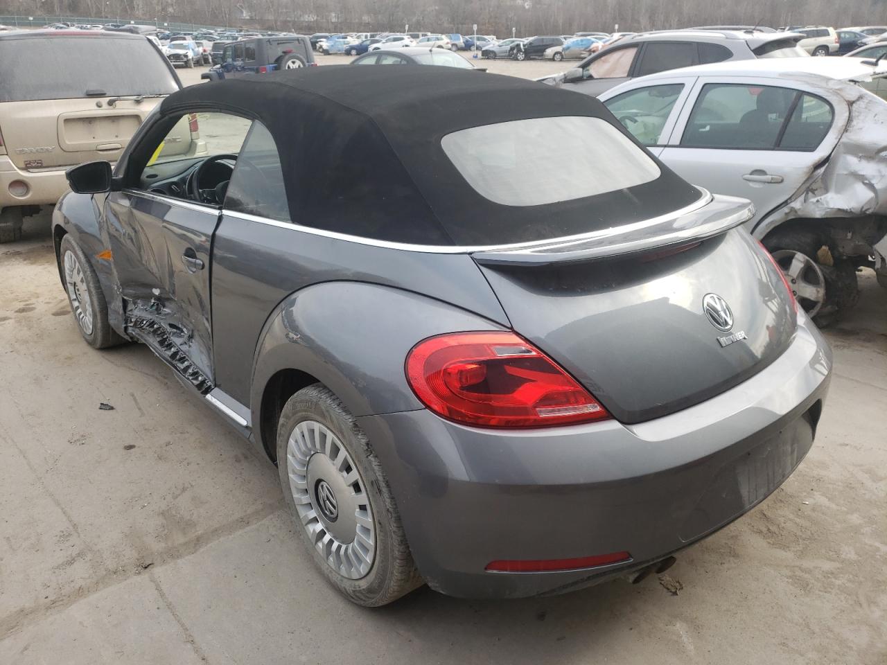 Photo 3 from auction – 2013 VOLKSWAGEN BEETLE with VIN 3VW5P7AT3DM816736