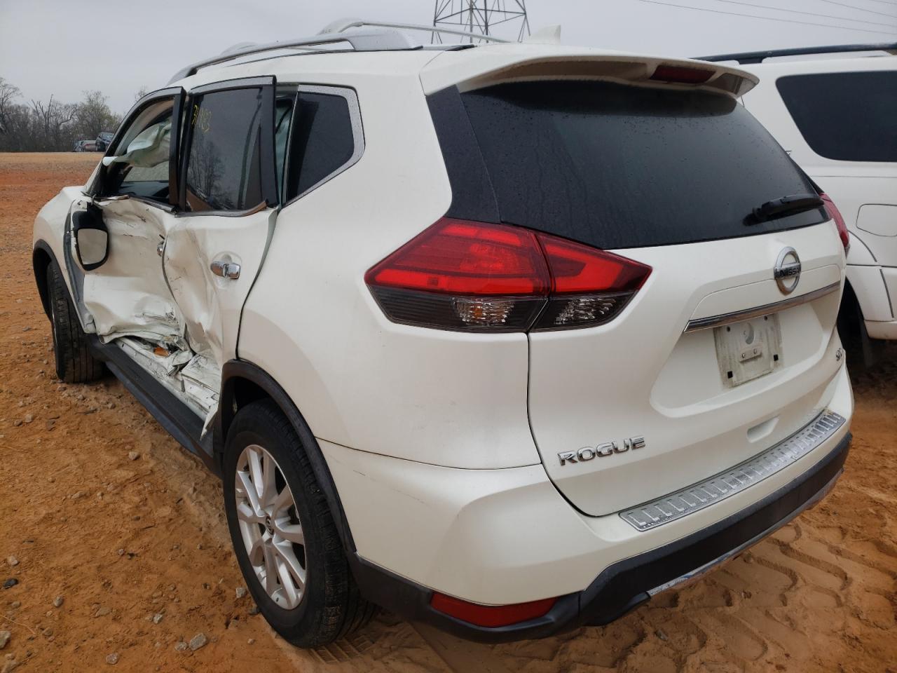 Photo 3 from auction – 2017 NISSAN ROGUE S with VIN KNMAT2MT8HP515553