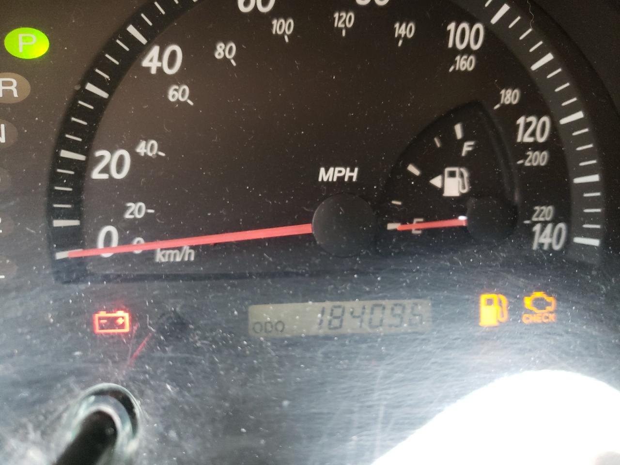 Photo 8 from auction – 2003 TOYOTA CAMRY LE with VIN 4T1BE32K63U763949