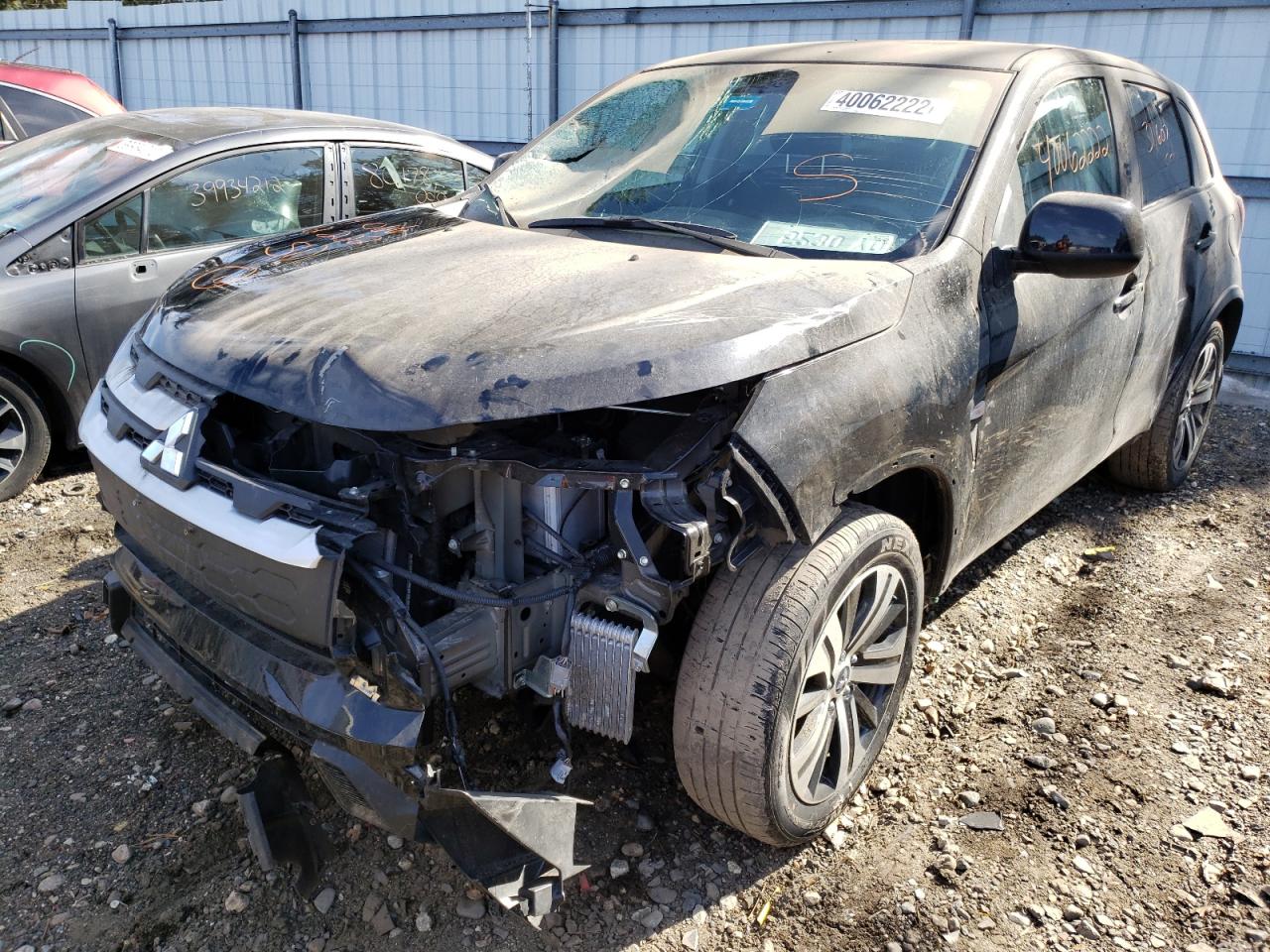 Photo 2 from auction – 2021 MITSUBISHI OUTLANDER with VIN JA4ARUAU3MU004586