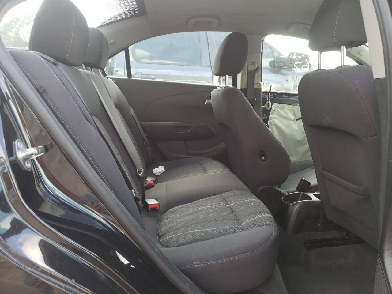 Photo 6 from auction – 2015 CHEVROLET SONIC LT with VIN 1G1JC5SH8F4114625