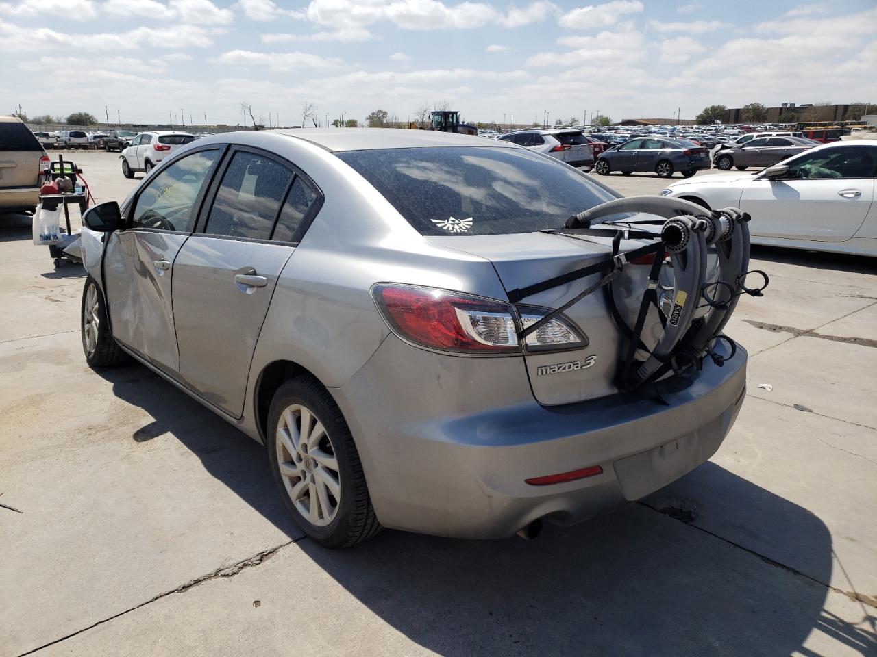 Photo 3 from auction – 2012 MAZDA 3 I with VIN JM1BL1V7XC1581596