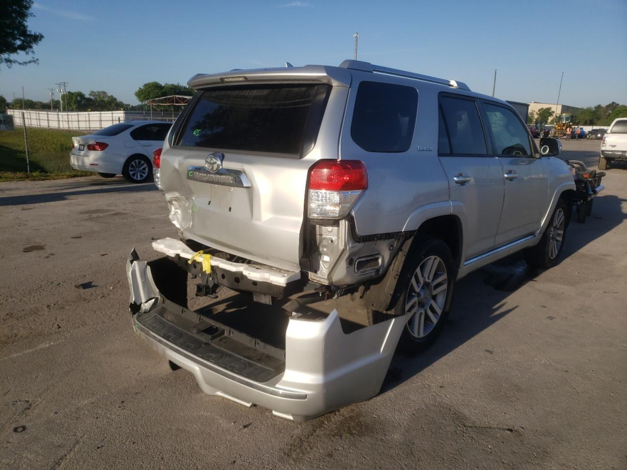 Photo 4 from auction – 2013 TOYOTA 4RUNNER SR with VIN JTEZU5JR3D5053298