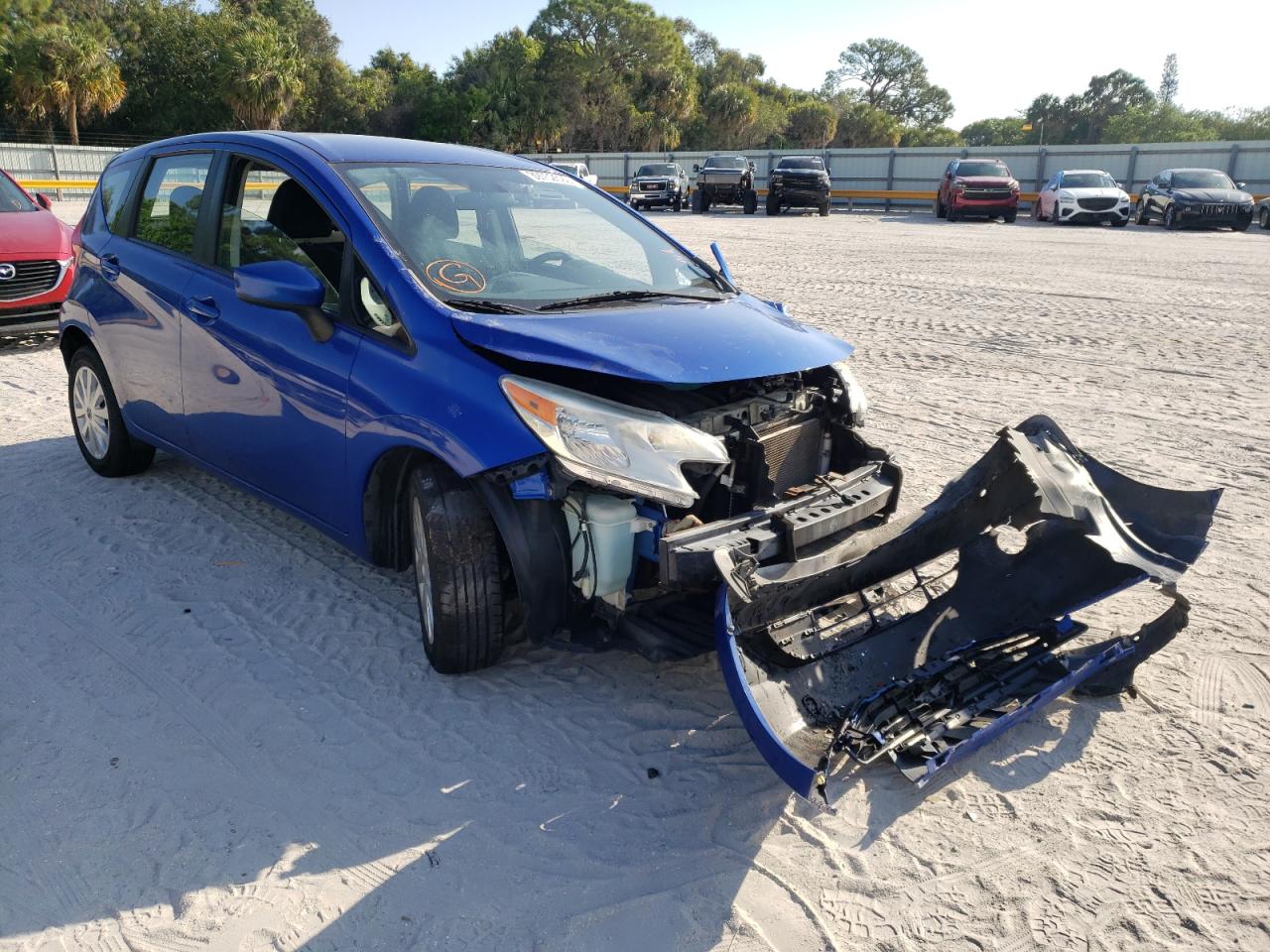 NISSAN VERSA NOTE 2015 with VIN 3N1CE2CP8FL406576 - Photo from auction