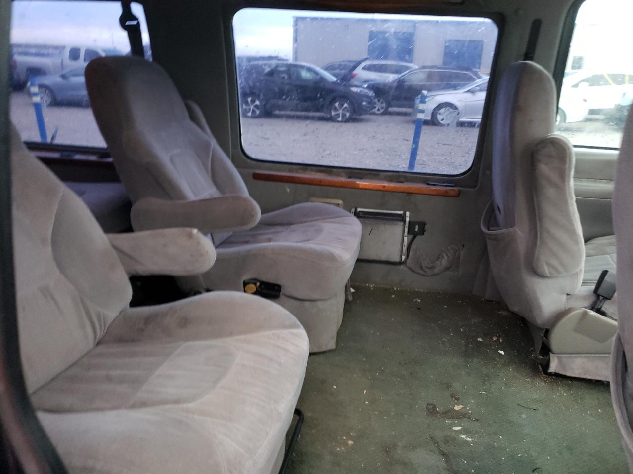 Photo 6 from auction – 2002 FORD ECONOLINE with VIN 1FDRE14L62HA54535