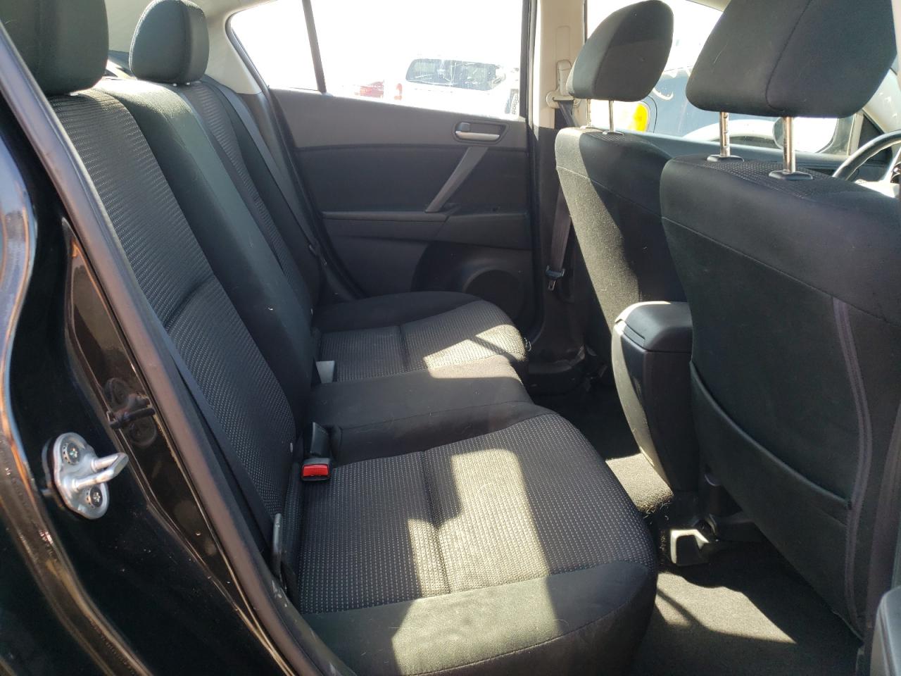 Photo 6 from auction – 2012 MAZDA 3 I with VIN JM1BL1UG7C1548024