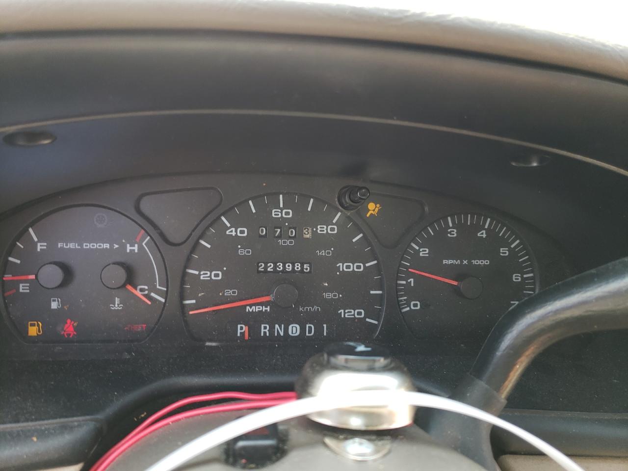 Photo 8 from auction – 2001 FORD TAURUS SE with VIN 1FAFP53U61A274385