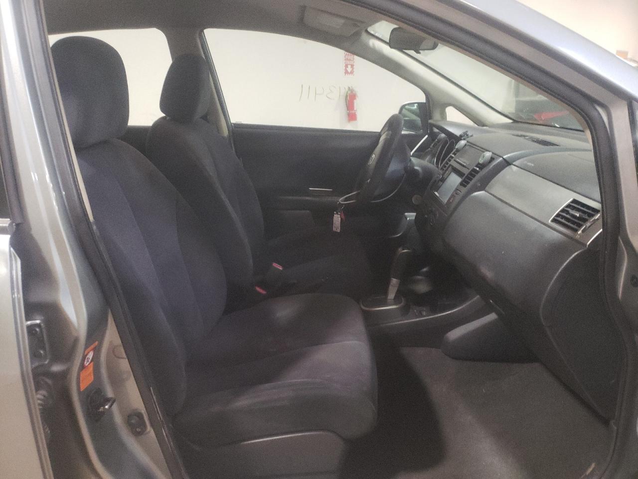 Photo 5 from auction – 2008 NISSAN VERSA with VIN 3N1BC13E98L385329