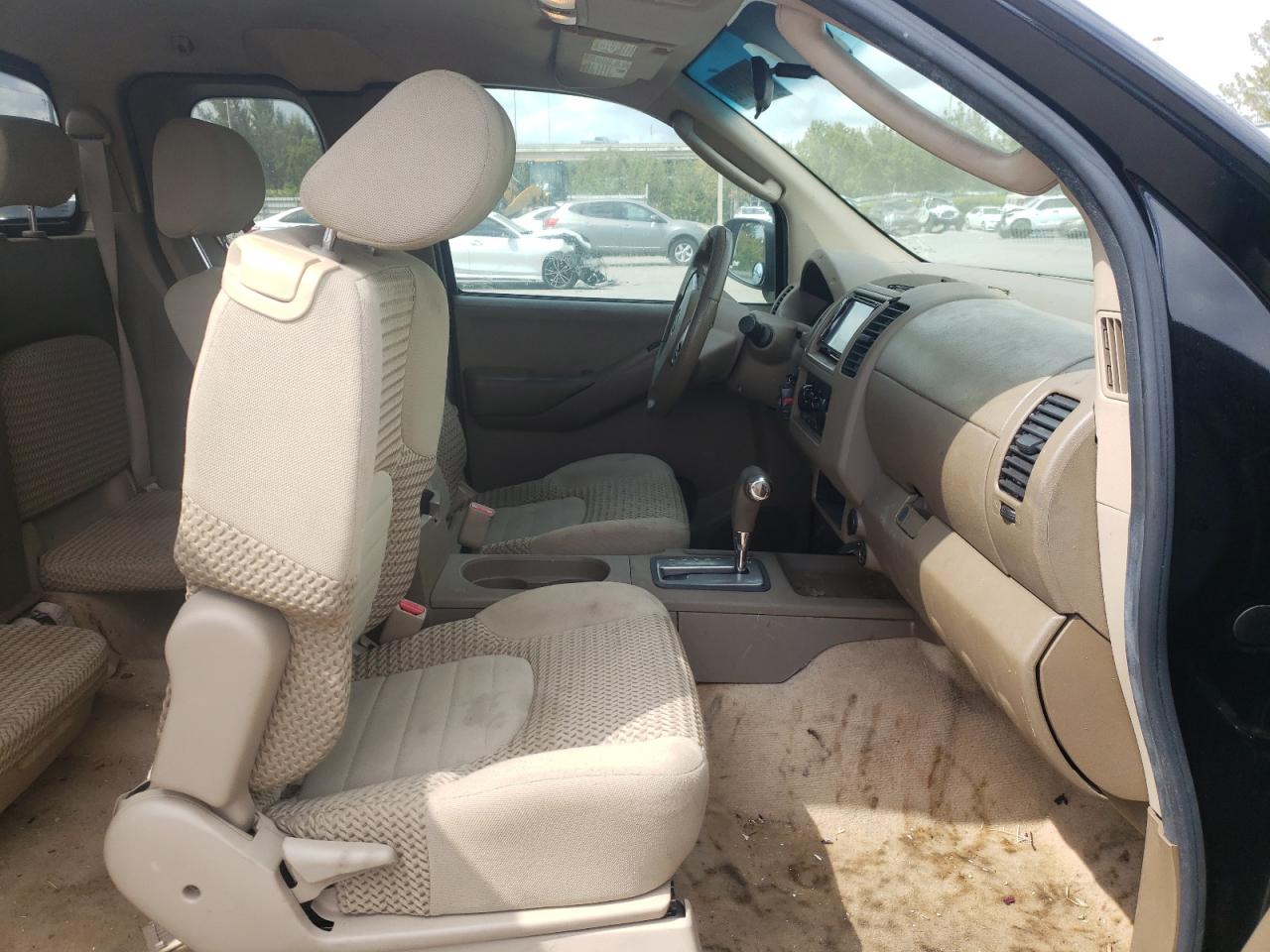 Photo 5 from auction – 2006 NISSAN FRONTIER K with VIN 1N6AD06U06C410062