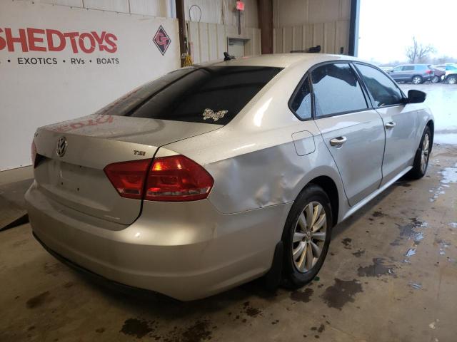 Photo 4 from auction – 2015 VOLKSWAGEN PASSAT S with VIN 1VWAS7A38FC007282