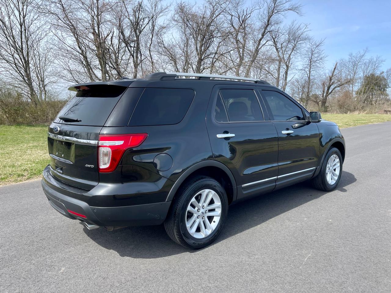 Photo 4 from auction – 2014 FORD EXPLORER X with VIN 1FM5K8D80EGB96255