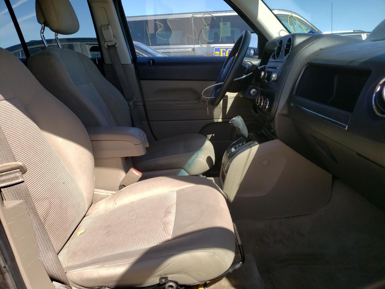 Photo 5 from auction – 2014 JEEP PATRIOT SP with VIN 1C4NJPBA2ED632032