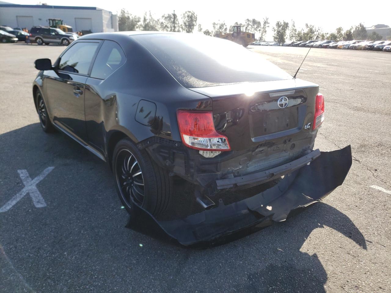 Photo 3 from auction – 2013 TOYOTA SCION TC with VIN JTKJF5C73D3065091