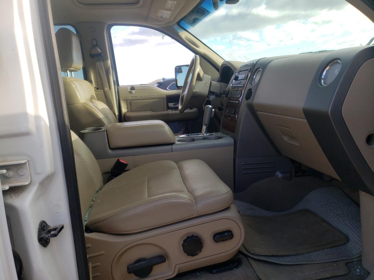 Photo 5 from auction – 2005 FORD F150 SUPER with VIN 1FTPW14585KF03263