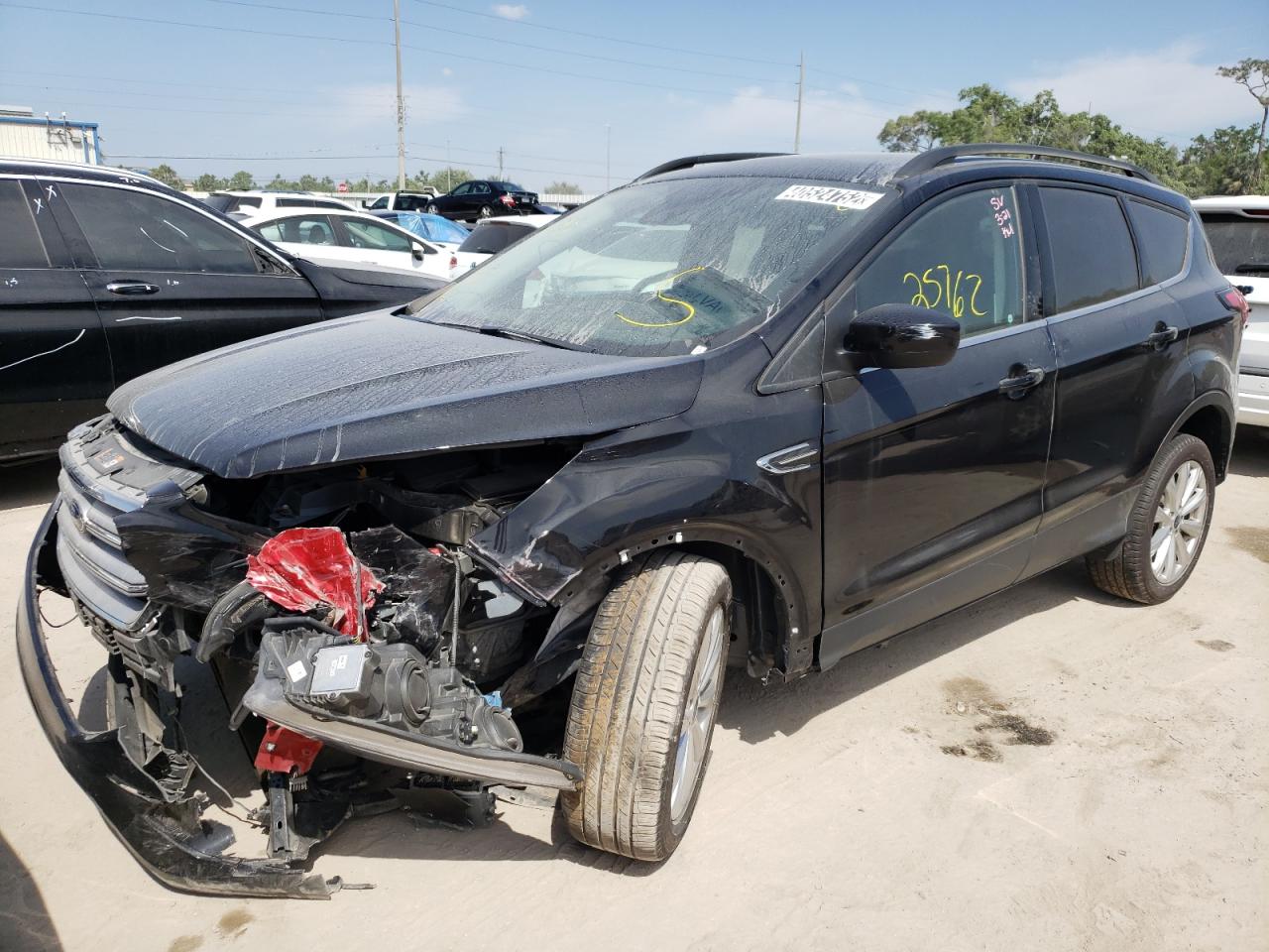 Photo 2 from auction – 2019 FORD ESCAPE SEL with VIN 1FMCU0HD3KUA40377