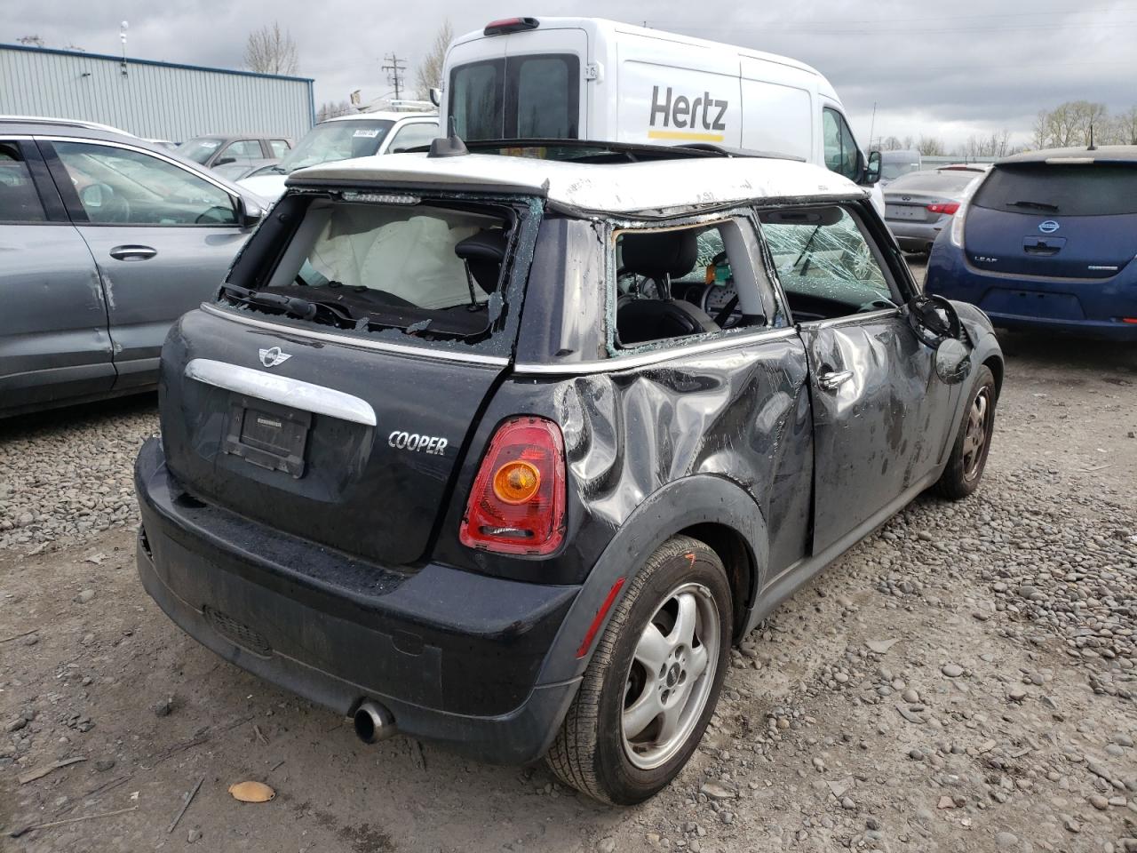 Photo 4 from auction – 2010 MINI COOPER with VIN WMWMF3C53ATU77303