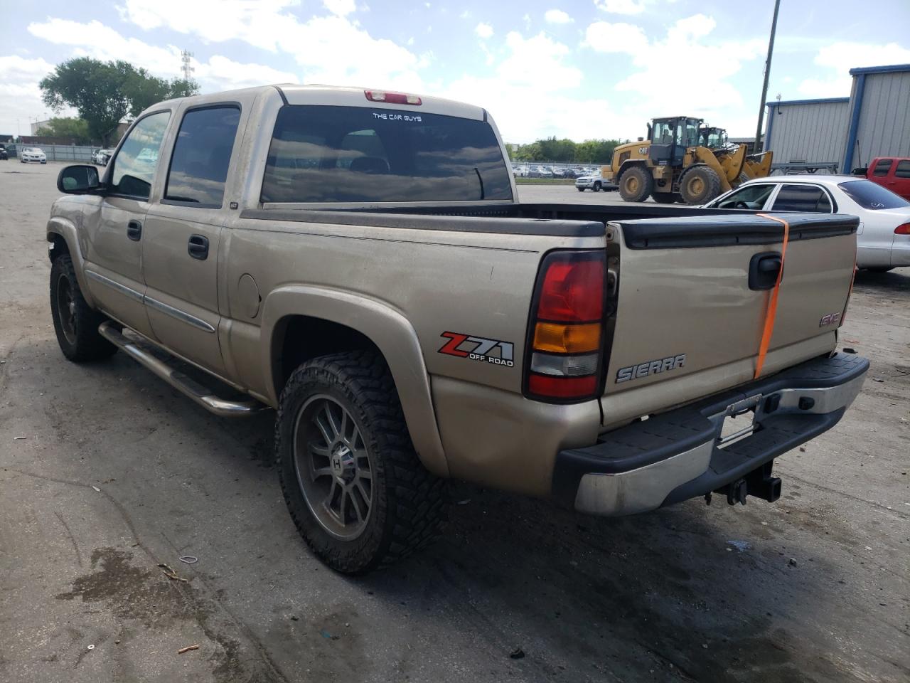 Photo 3 from auction – 2005 GMC NEW SIERRA with VIN 2GTEK13T851395293