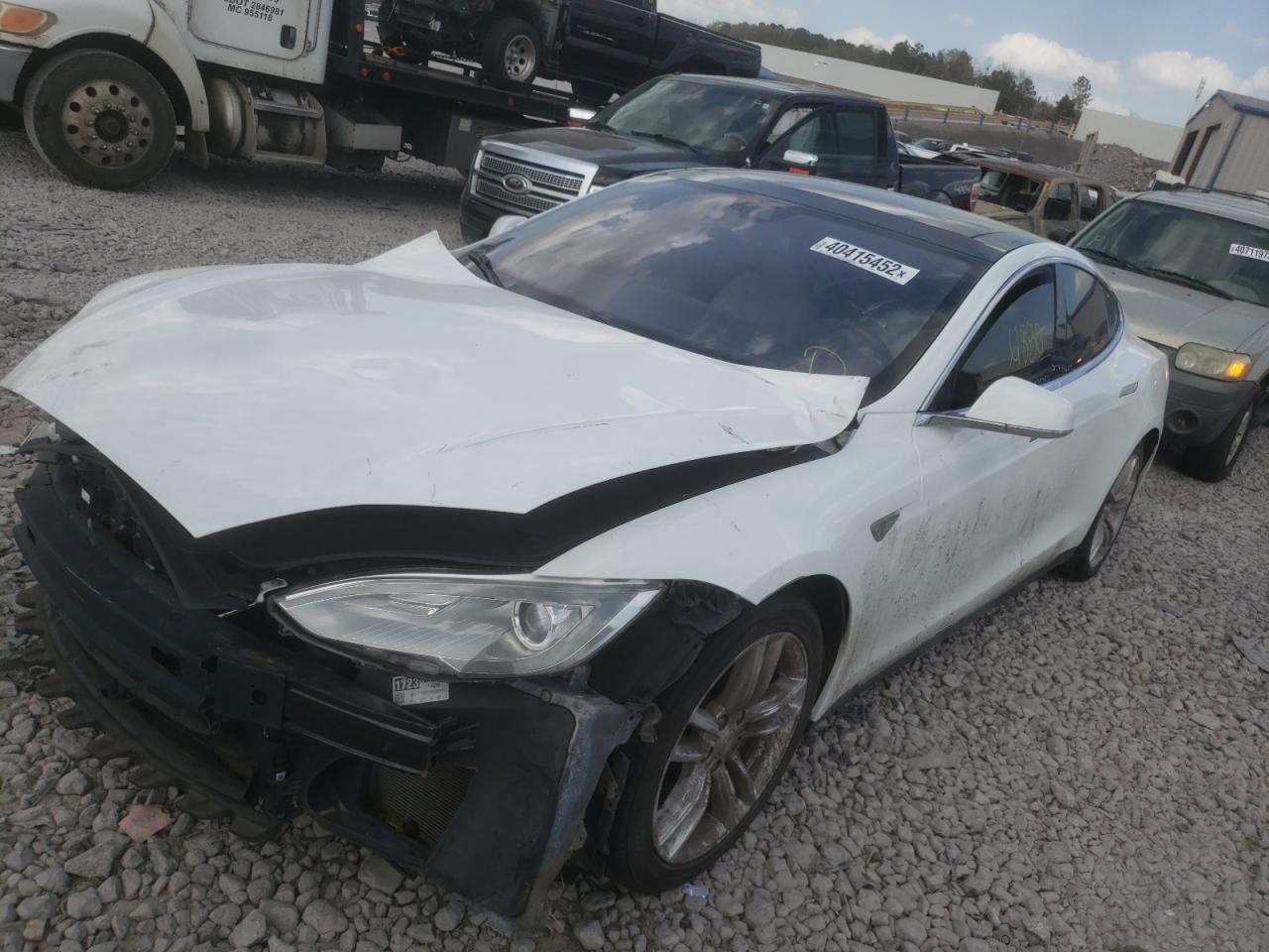 Photo 2 from auction – 2015 TESLA MODEL S with VIN 5YJSA1E11FF112992