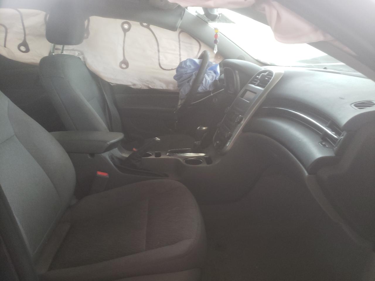 Photo 5 from auction – 2014 CHEVROLET MALIBU LS with VIN 1G11B5SL4EF129276