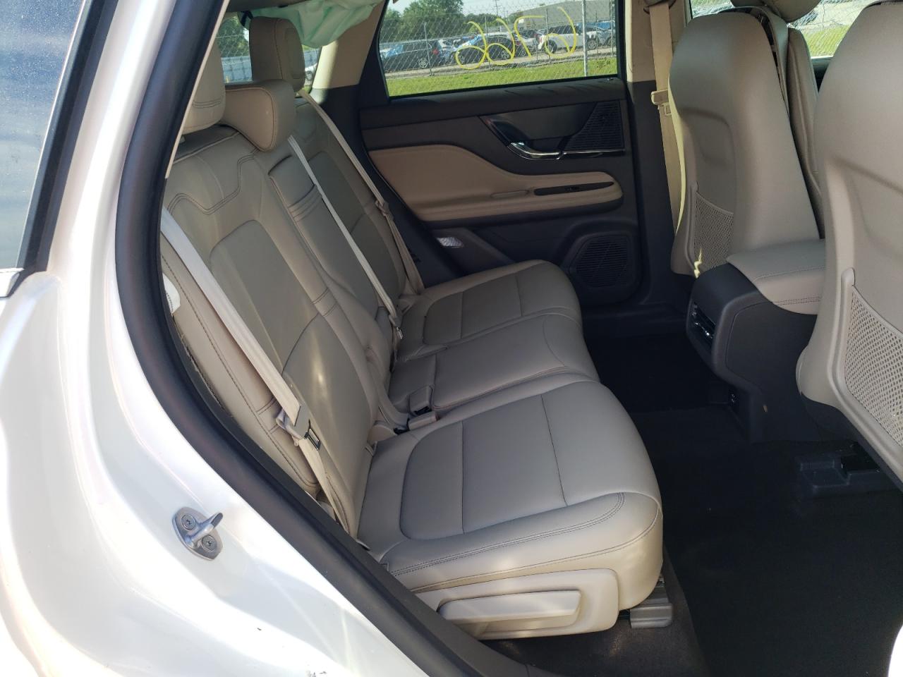 Photo 6 from auction – 2021 LINCOLN CORSAIR with VIN 5LMCJ1C92MUL12290