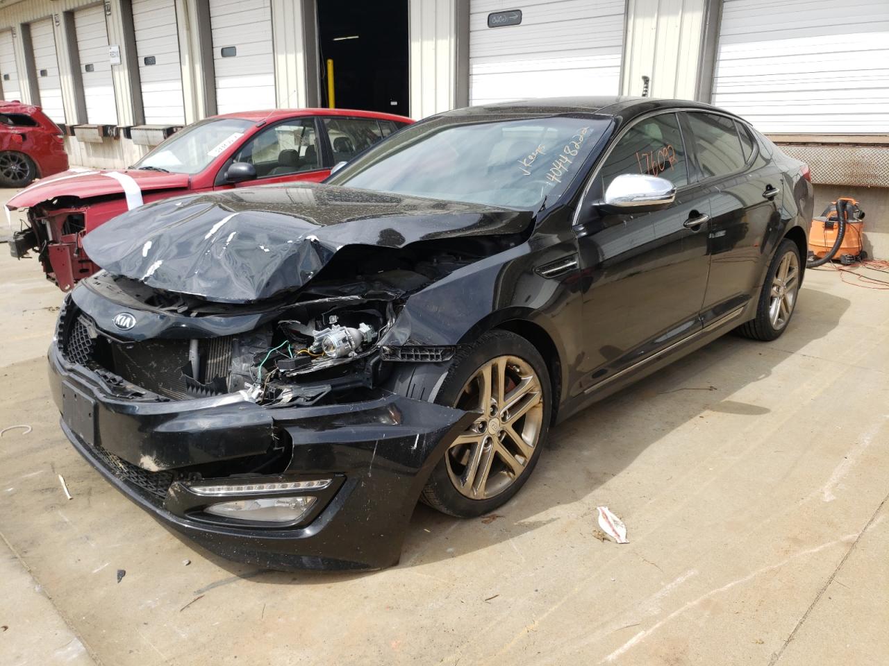 Photo 2 from auction – 2013 KIA OPTIMA SX with VIN 5XXGR4A6XDG173950