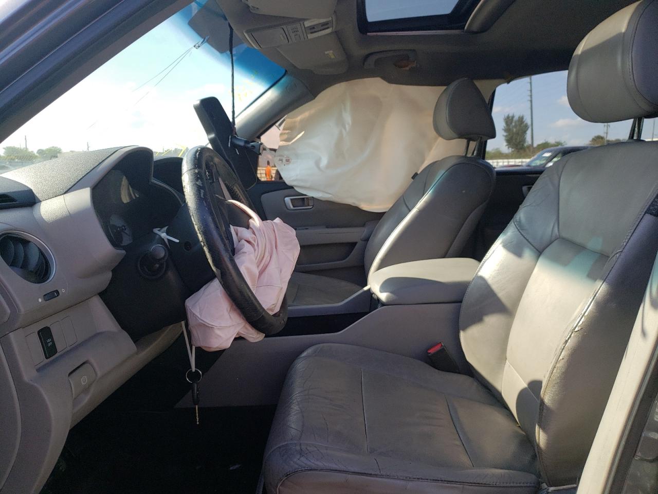 Photo 5 from auction – 2010 HONDA PILOT EXL with VIN 5FNYF3H52AB014763