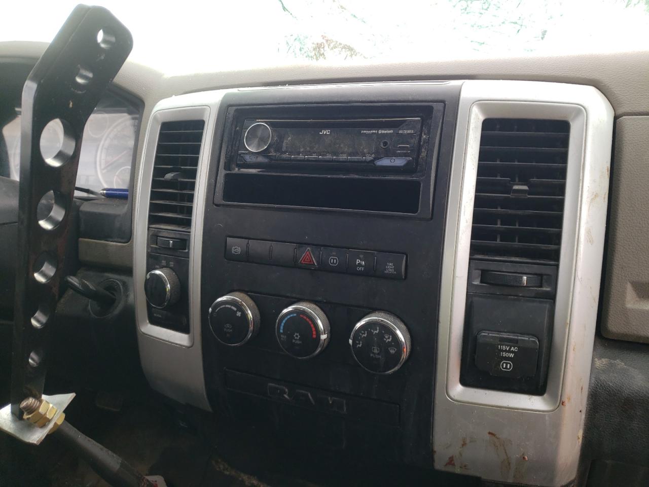Photo 9 from auction – 2011 DODGE RAM 2500 with VIN 3D7UT2CL6BG515955