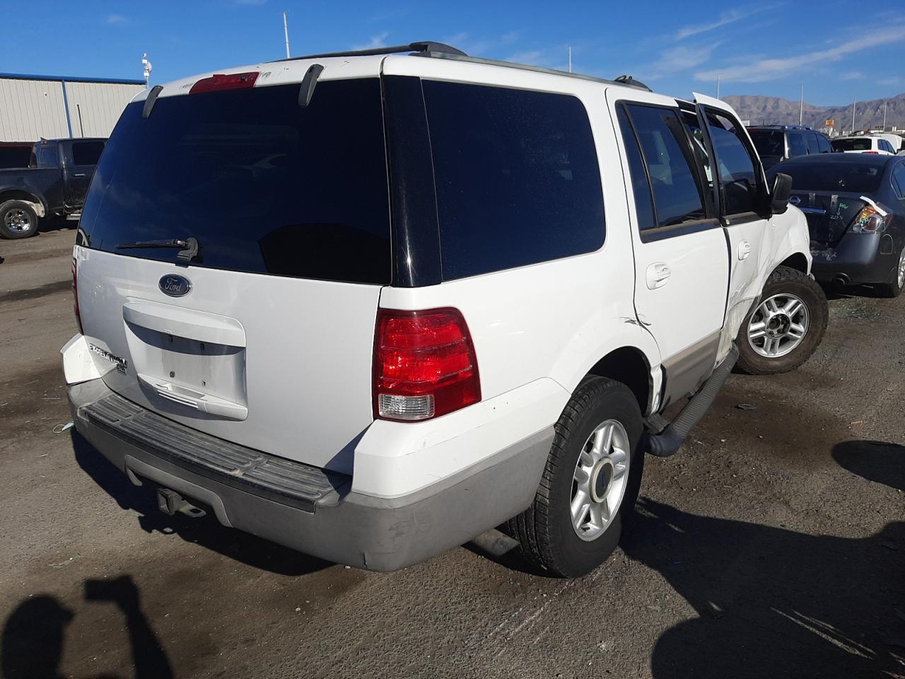 Photo 4 from auction – 2003 FORD EXPEDITION with VIN 1FMRU15W73LA29427