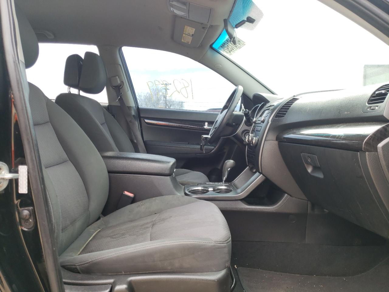 Photo 5 from auction – 2011 KIA SORENTO BA with VIN 5XYKT3A16BG012093