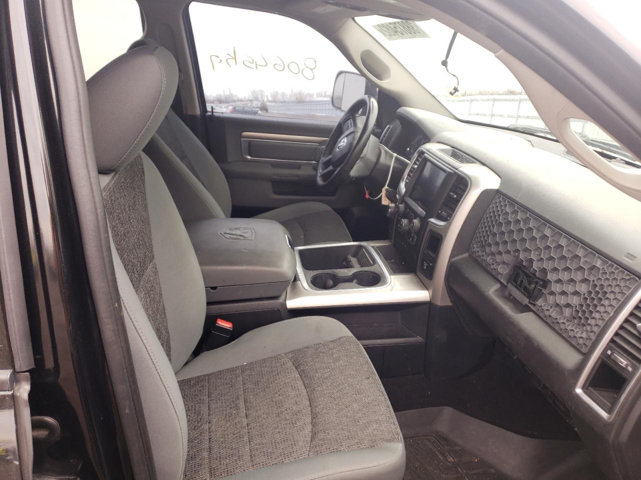 Photo 5 from auction – 2017 RAM 1500 SLT with VIN 1C6RR7GT4HS636871