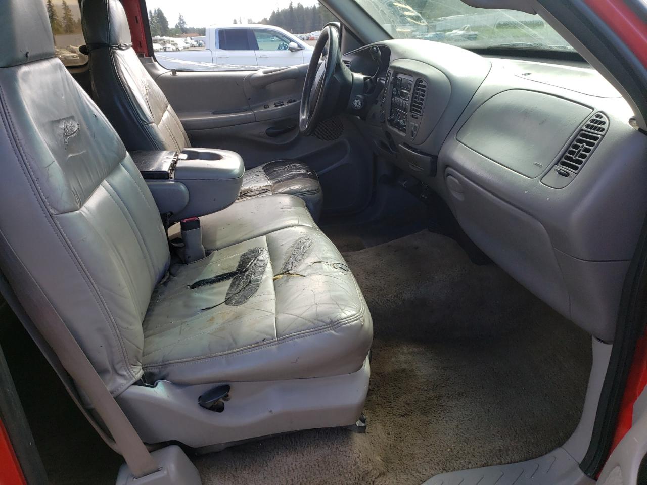 Photo 5 from auction – 1997 FORD F150 with VIN 2FTEX18L0VCA47213