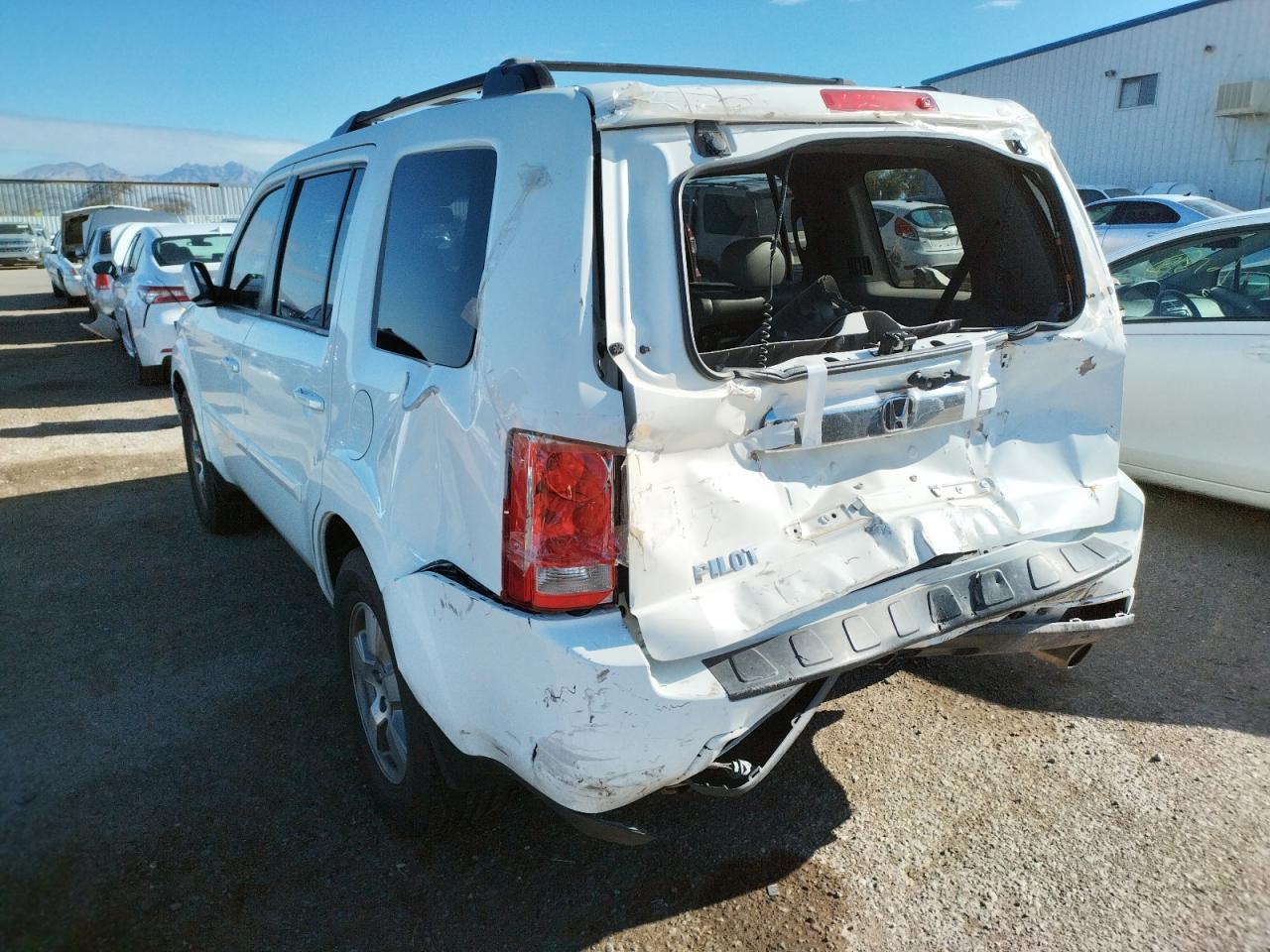 Photo 3 from auction – 2011 HONDA PILOT EXL with VIN 5FNYF3H58BB029172
