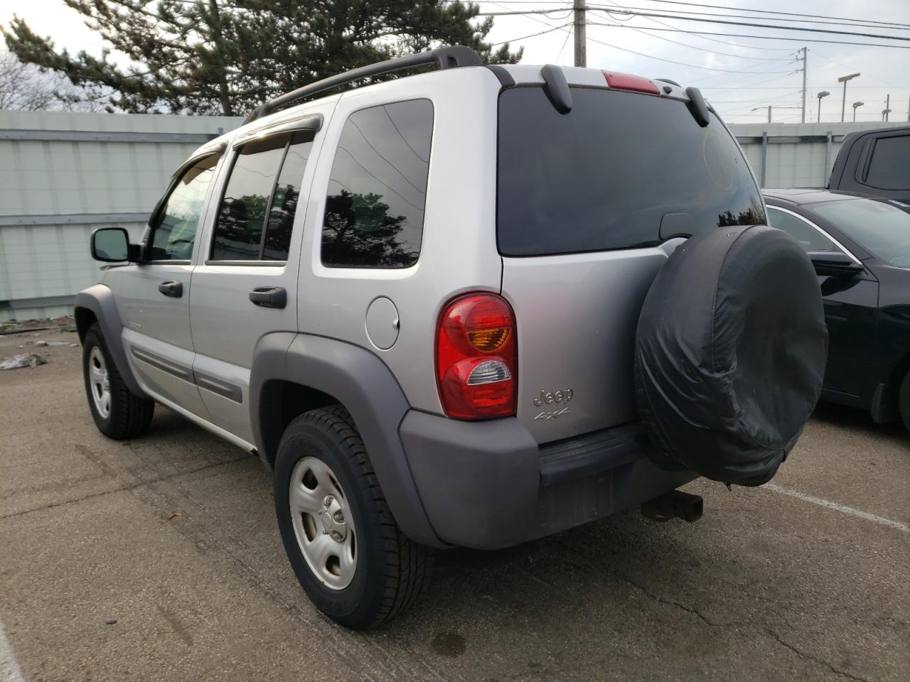 Photo 3 from auction – 2004 JEEP LIBERTY SP with VIN 1J4GL48K04W122051