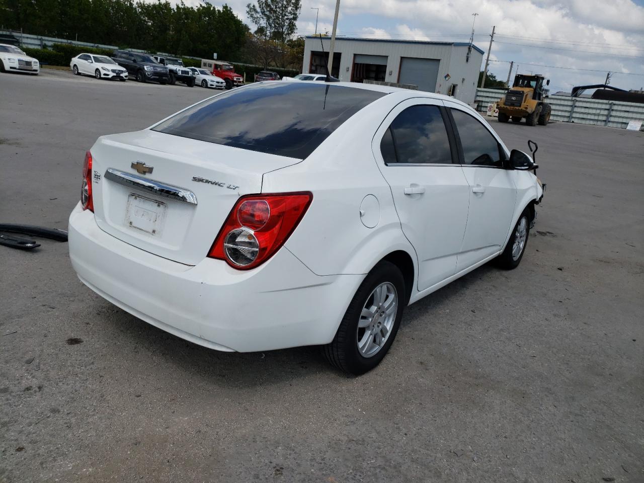 Photo 4 from auction – 2014 CHEVROLET SONIC LT with VIN 1G1JC5SH7E4175480