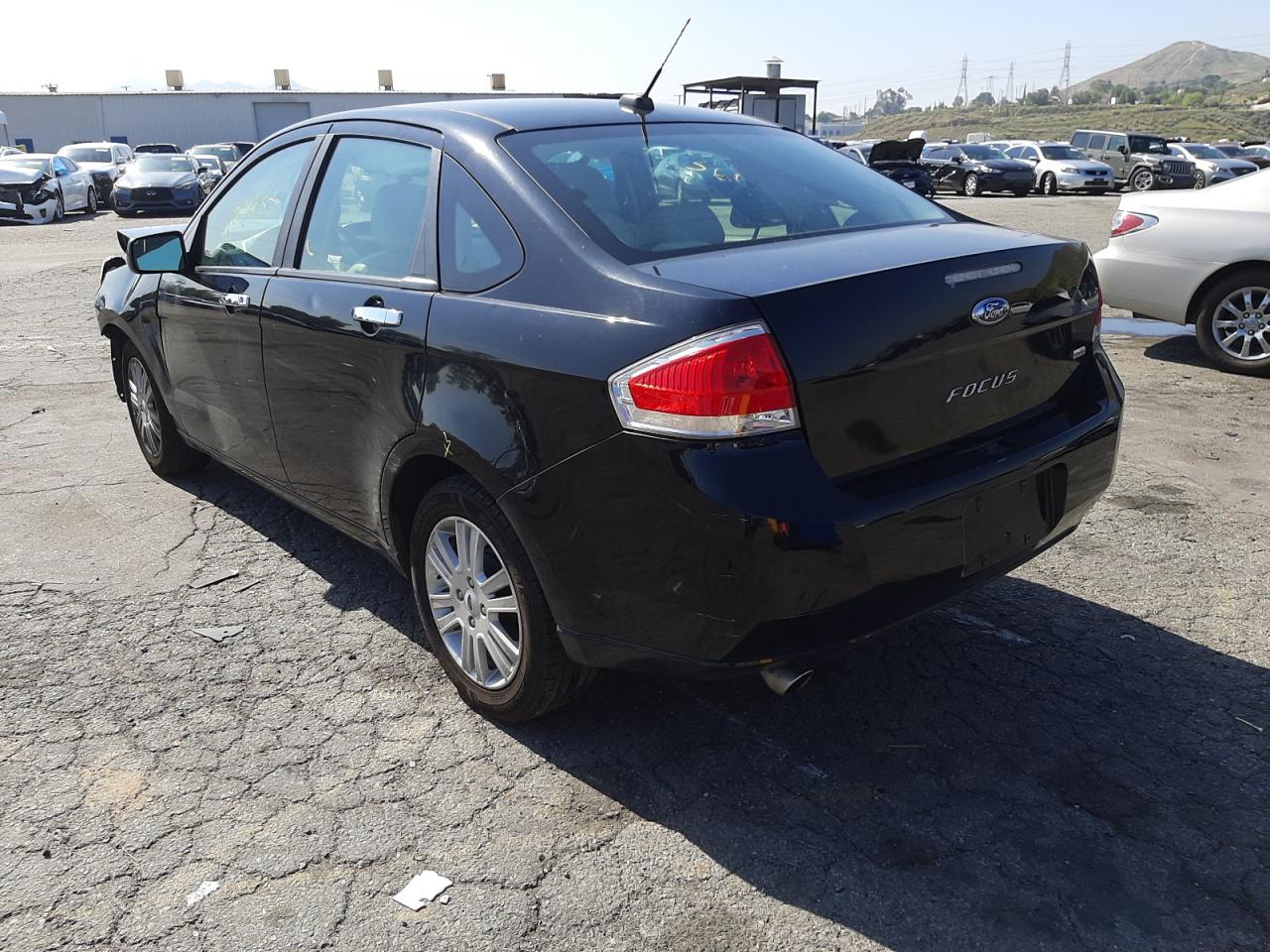 Photo 3 from auction – 2010 FORD FOCUS SEL with VIN 1FAHP3HN7AW164589