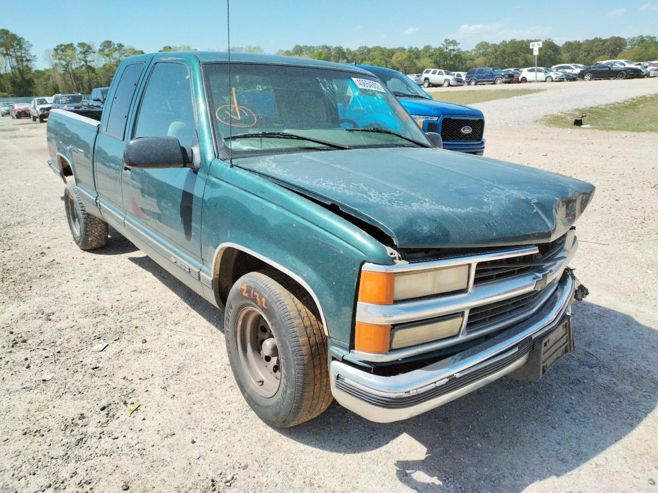 CHEVROLET GMT-400 C1 1997 with VIN 2GCEC19R7V1233583 - Photo from auction