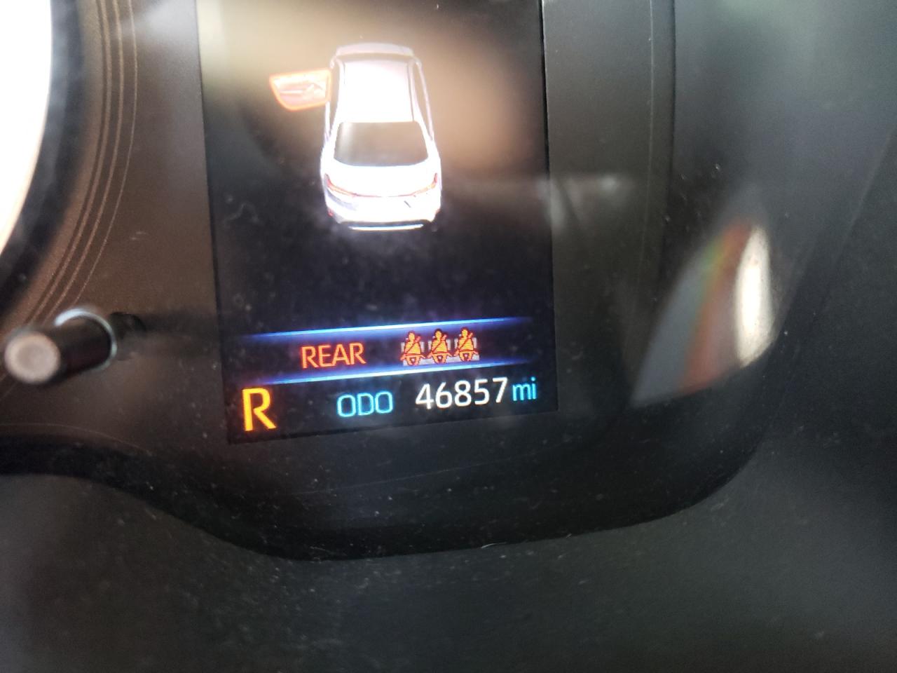 Photo 8 from auction – 2020 TOYOTA COROLLA LE with VIN 5YFEPRAE5LP089512