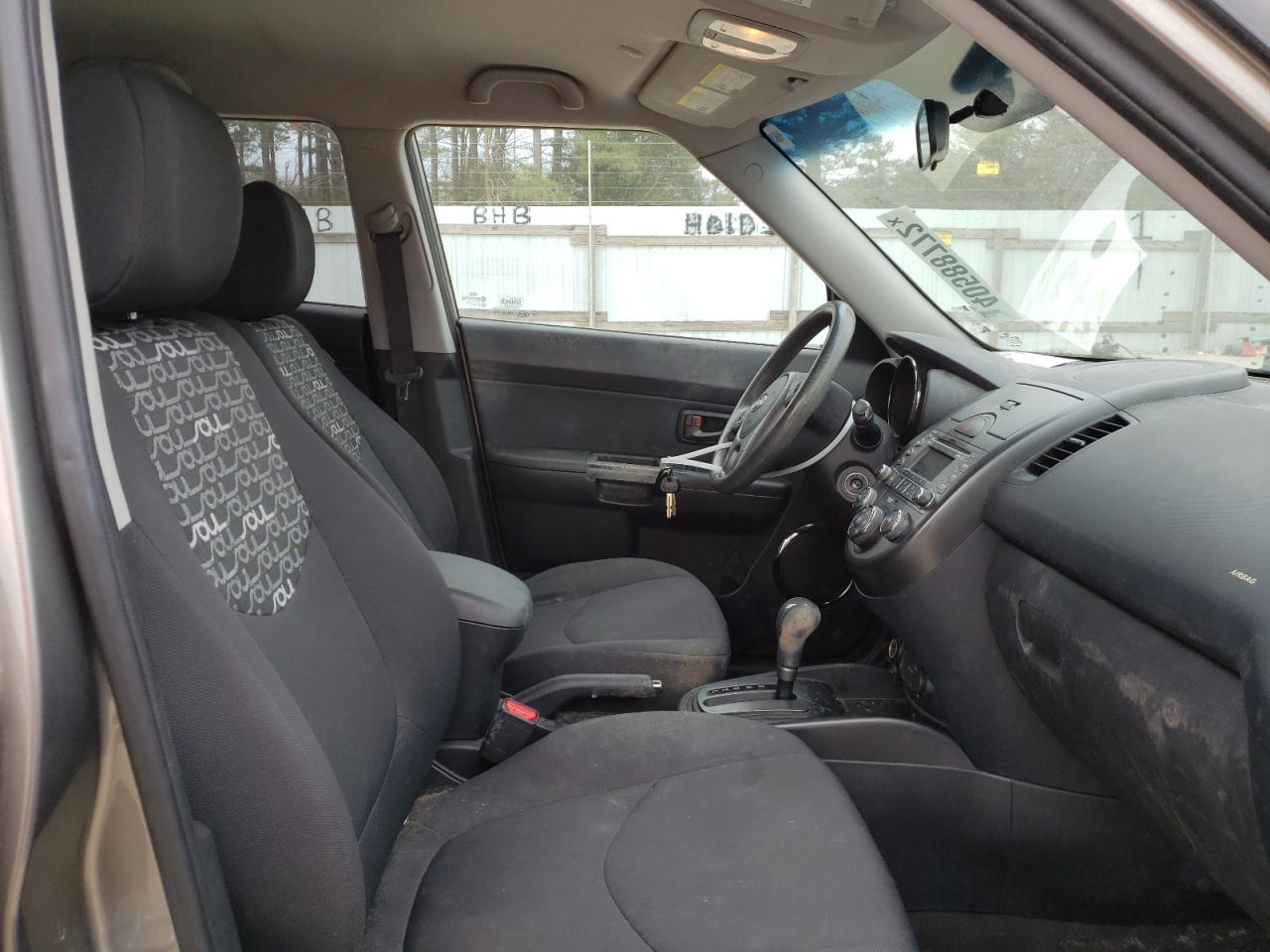 Photo 5 from auction – 2010 KIA SOUL + with VIN KNDJT2A24A7164223