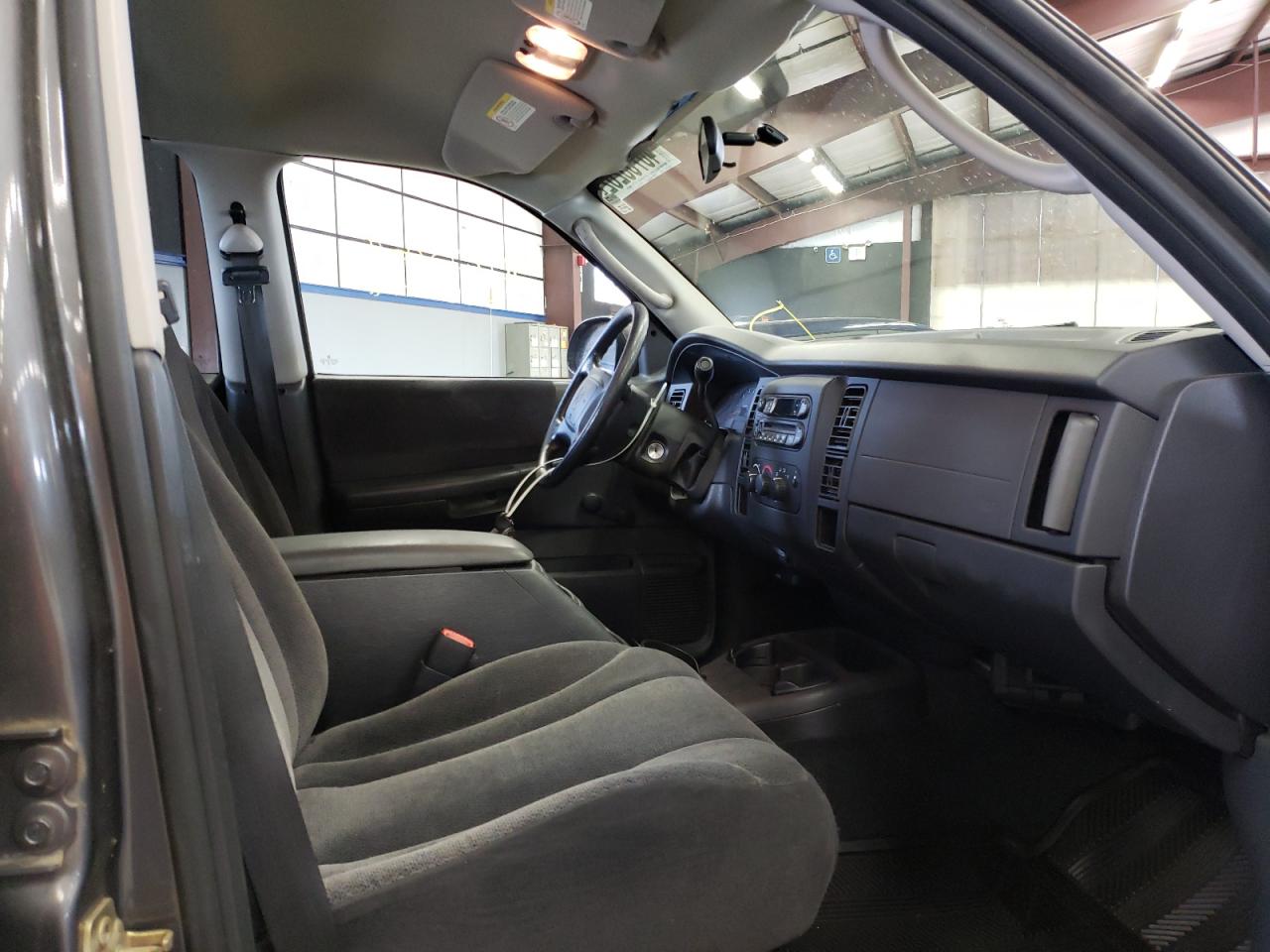 Photo 5 from auction – 2004 DODGE DAKOTA QUA with VIN 1D7HL38K44S739289