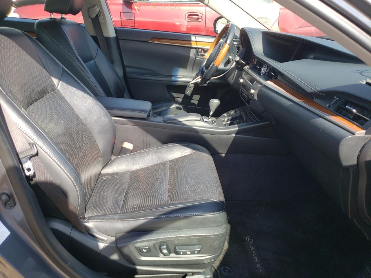 Photo 5 from auction – 2014 LEXUS ES 300H with VIN JTHBW1GG9E2048364