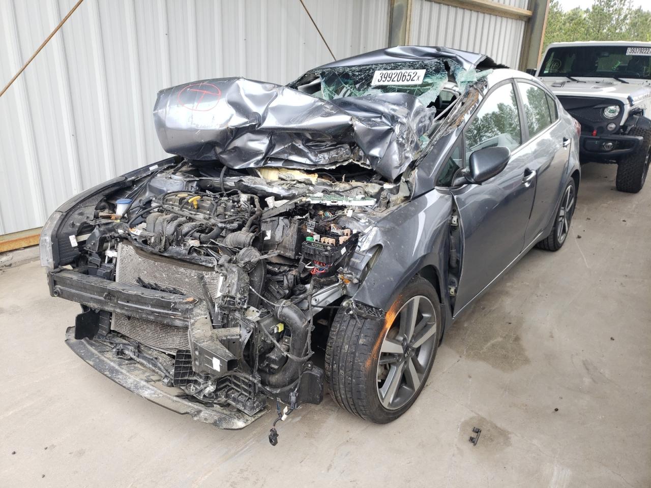 Photo 13 from auction – 2017 KIA FORTE EX with VIN 3KPFL4A81HE089335