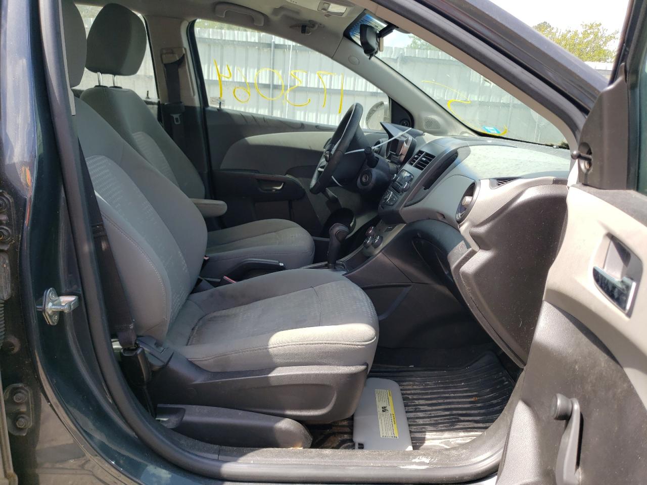 Photo 5 from auction – 2012 CHEVROLET SONIC LS with VIN 1G1JA5SH9C4194552