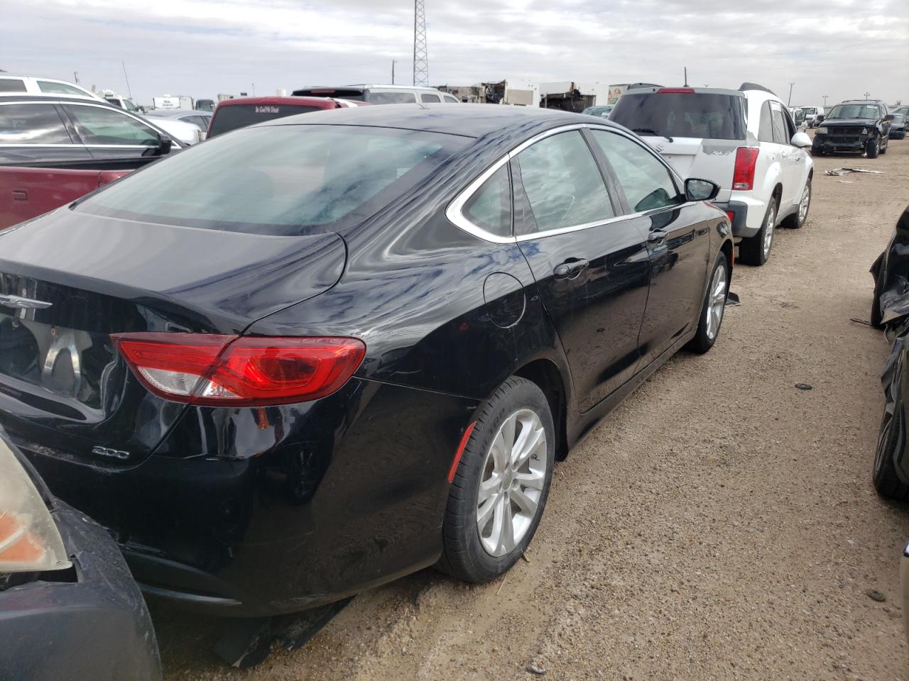 Photo 3 from auction – 2015 CHRYSLER 200 LIMITE with VIN 1C3CCCABXFN710237