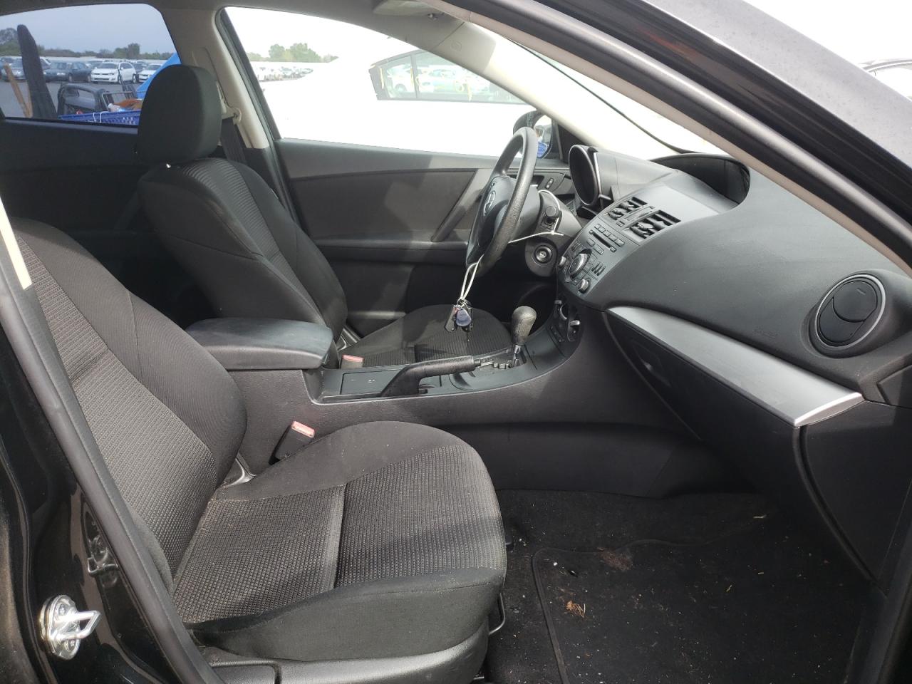 Photo 5 from auction – 2013 MAZDA 3 I with VIN JM1BL1TG3D1832348