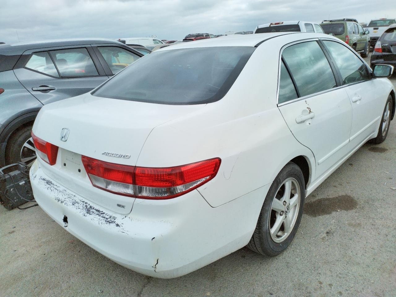 Photo 4 from auction – 2003 HONDA ACCORD EX with VIN JHMCM56633C052105
