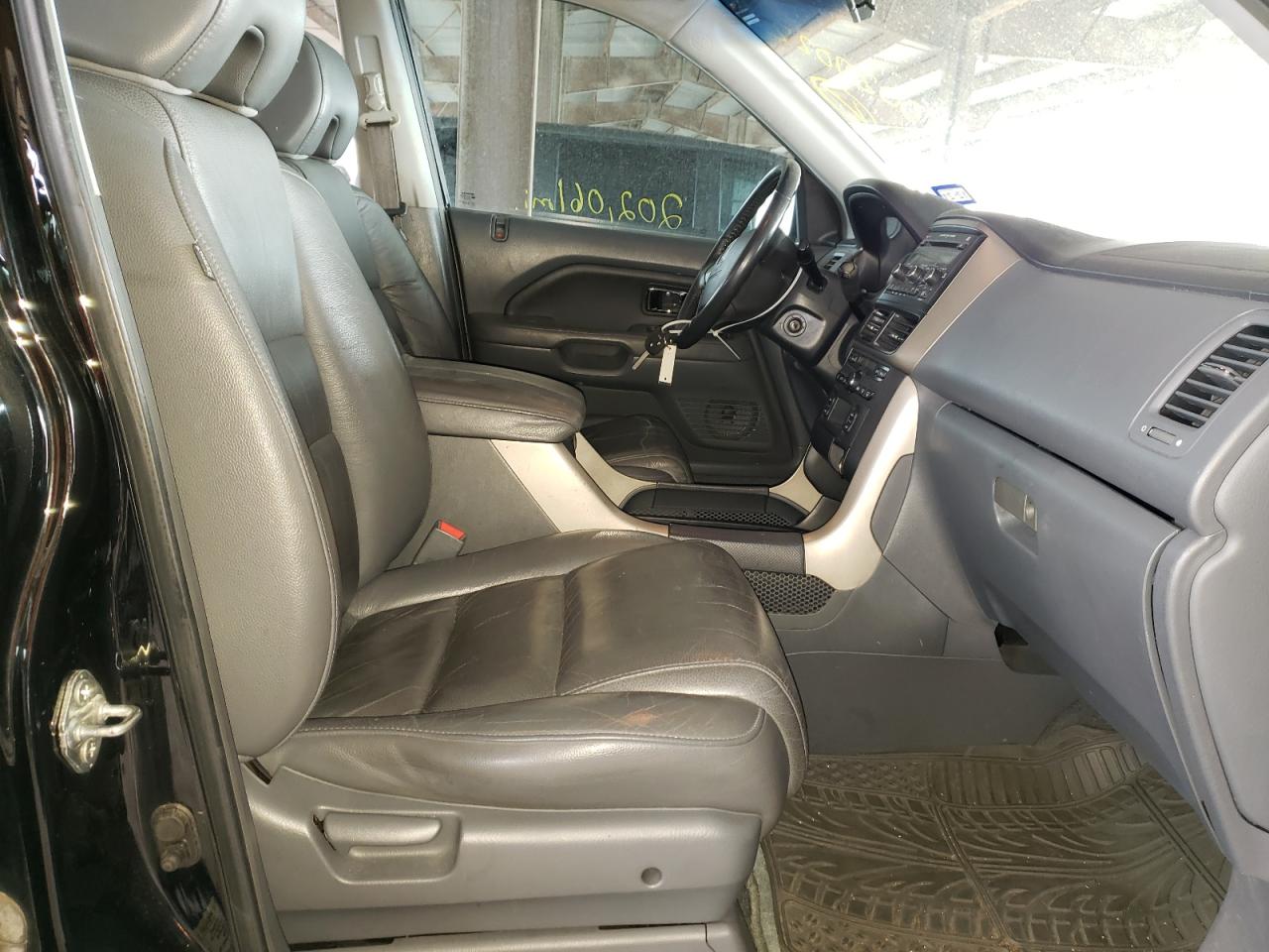 Photo 5 from auction – 2007 HONDA PILOT EXL with VIN 5FNYF28567B045730