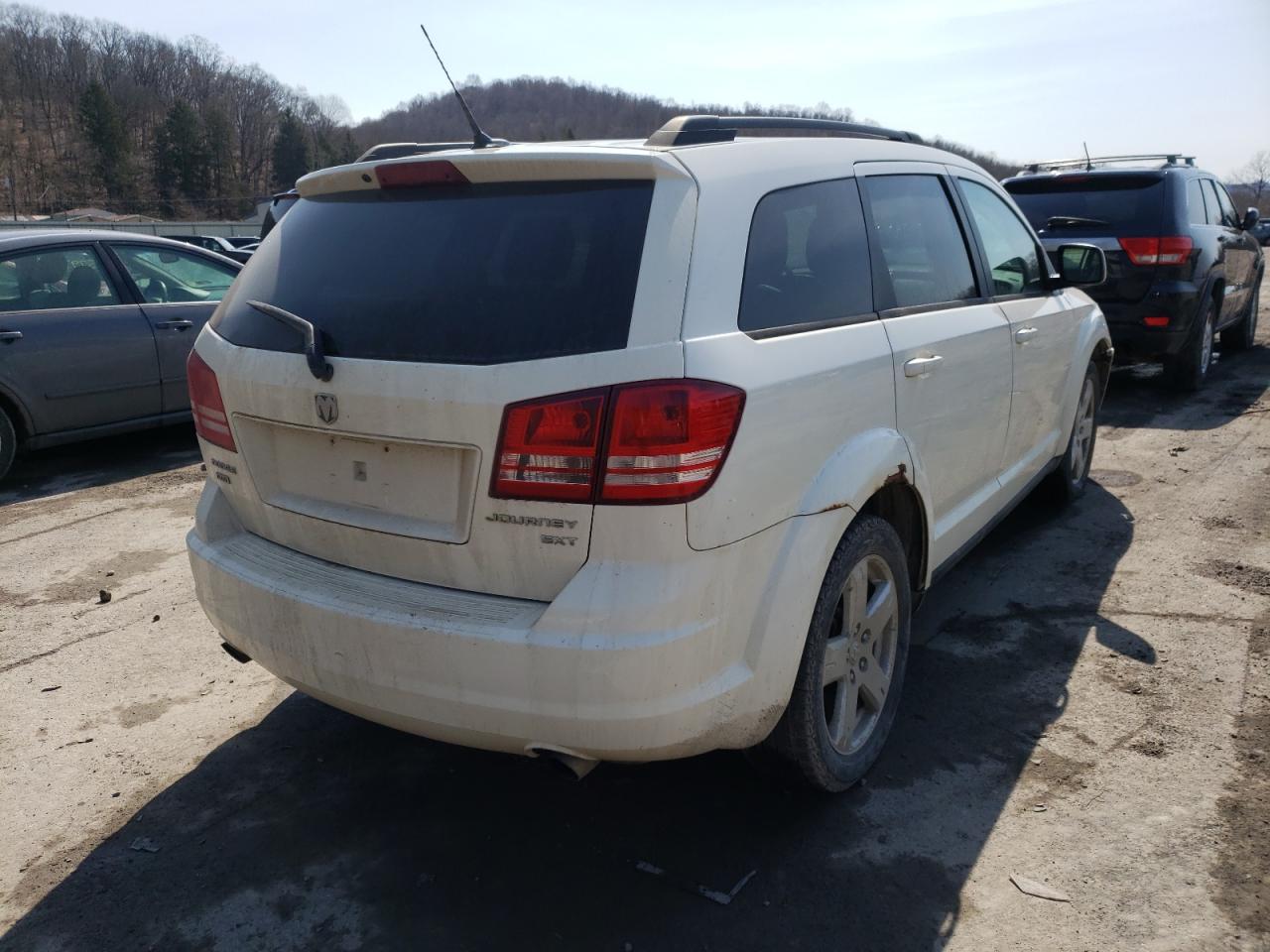 Photo 4 from auction – 2010 DODGE JOURNEY SX with VIN 3D4PH5FV2AT149623