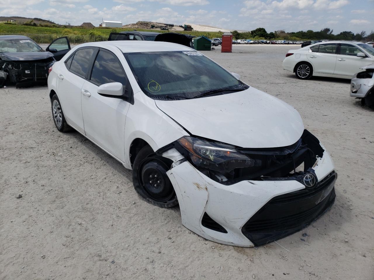 TOYOTA COROLLA L 2017 with VIN 5YFBURHE4HP678270 - Photo from auction